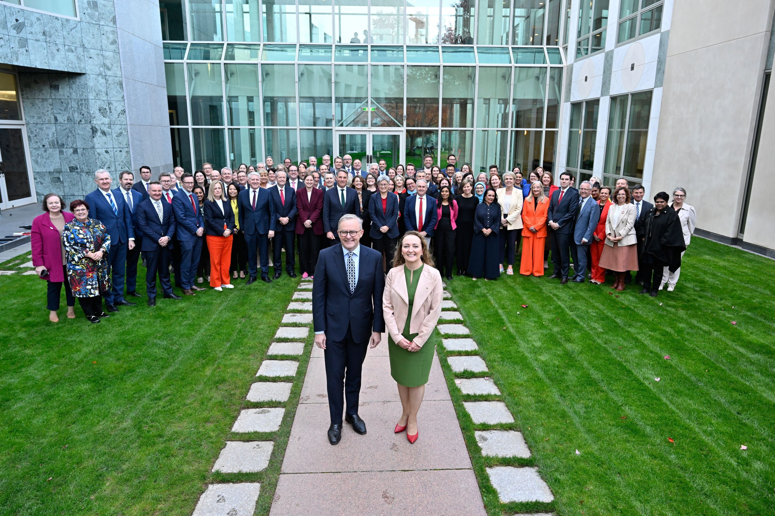 Contact Mary Main Image